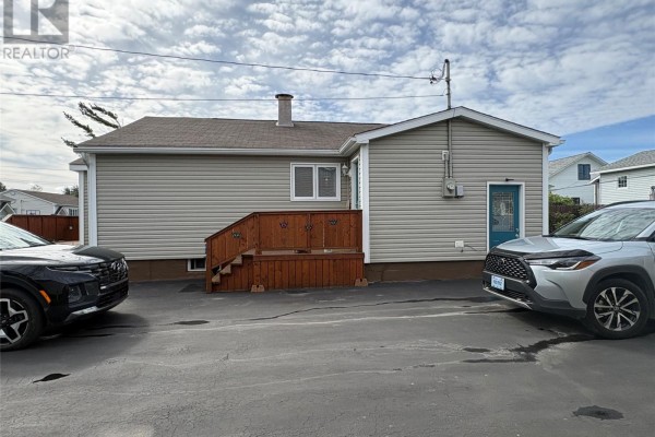 Laundry room - 5 White's Avenue, Stephenville, NL A2N1M2 Photo 4