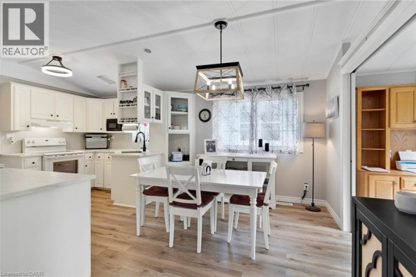 Eat in kitchen - 5 Willowdale Road, Cambridge, ON N1R8B2 Photo 5