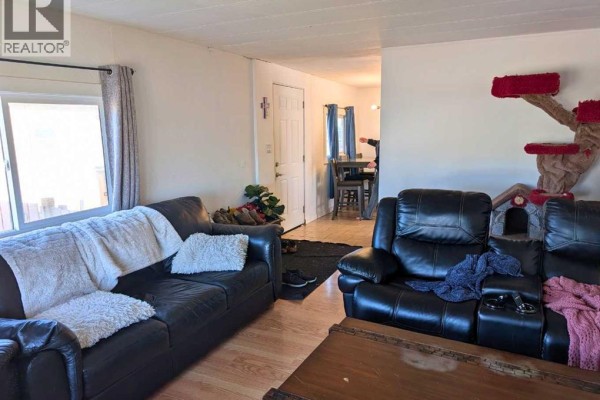 4pc Bathroom - 50, 9824 104 Avenue, Clairmont, AB T0H0W0 Photo 3