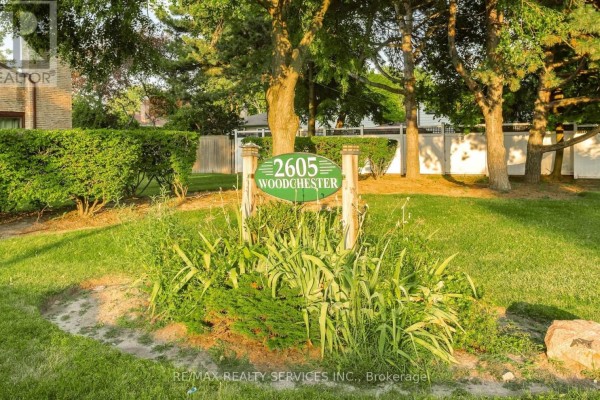 50 - 2605 Woodchester Drive, Mississauga, ON, photo 2