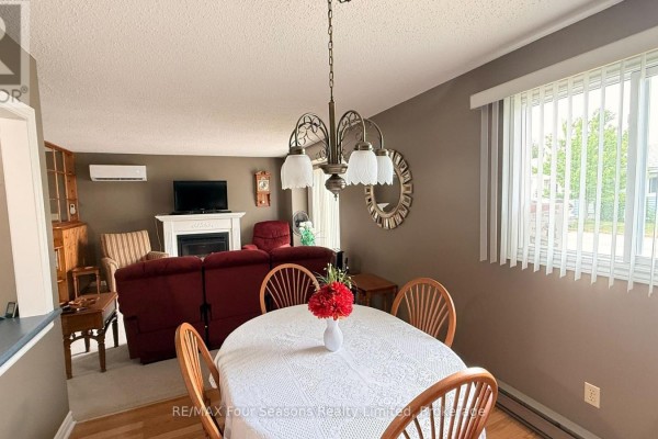 Kitchen - 50 - 303 Waterloo Street, Saugeen Shores, ON N0H2C1 Photo 2