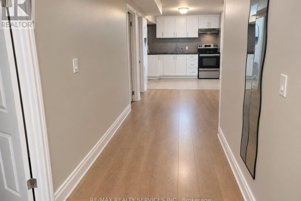50 Banting Crescent, Brampton, ON L6Y2K9 Photo 2