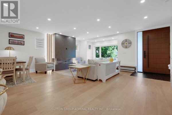 Dining room - 50 Beaufort Road, Toronto, ON M4E1M7 Photo 4