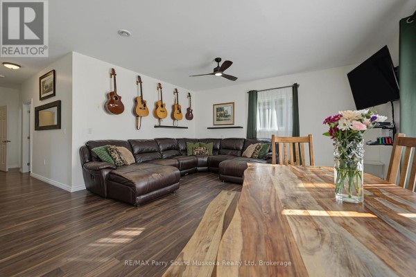 Living room - 50 Bowes Street, Parry Sound, ON P2A2L2 Photo 5