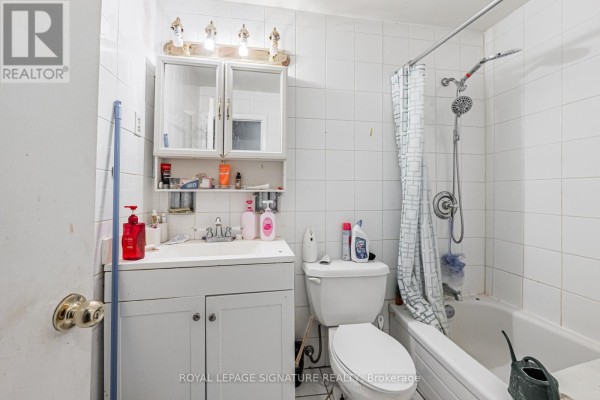 Bedroom 2 - 50 Collard Drive, King, ON L0G1K0 Photo 5