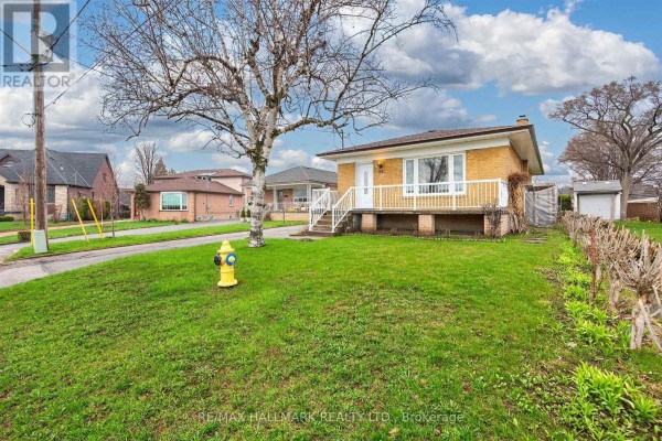 50 Dorking Crescent, Toronto, ON, photo 3