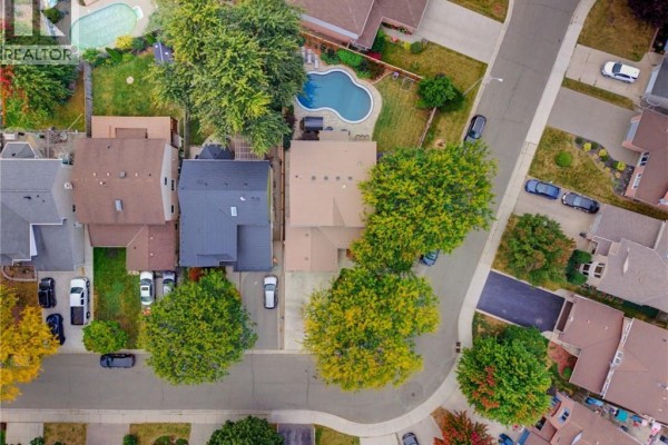 50 Fusilier Drive, Hamilton, ON, photo 3