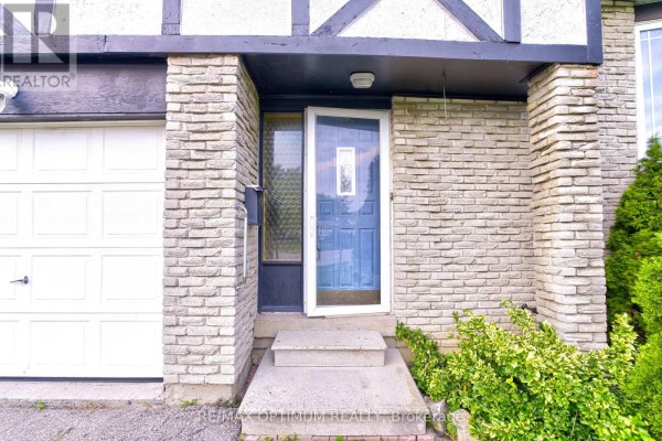 50 Gondola Crescent, Brampton, ON, photo 3