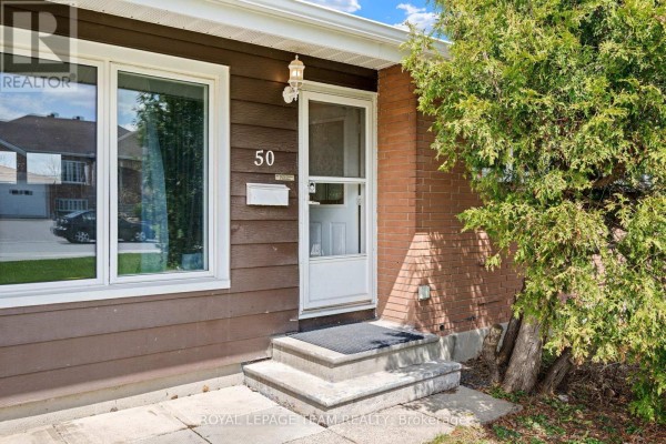 Bathroom - 50 Hilliard Avenue, Ottawa, ON K2E6C1 Photo 3