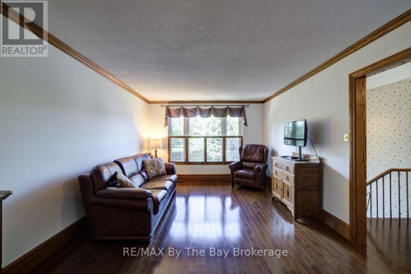 50 Hilltop Court, Caledon, ON L7E2P8 Photo 5