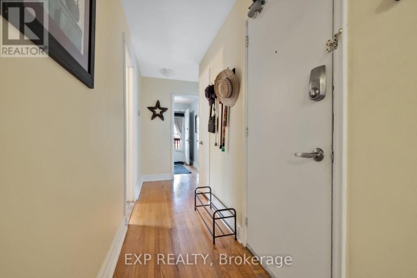 Kitchen - 50 Holland Avenue, Ottawa, ON K1Y0X4 Photo 5