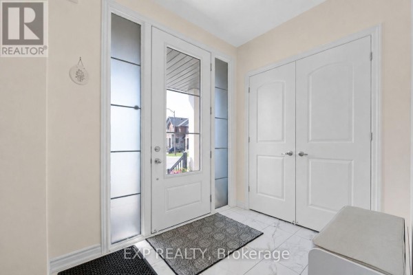 50 Kentledge Avenue N, East Gwillimbury, ON, photo 3