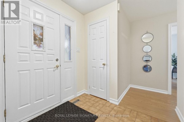 Dining room - 50 Killamarsh Drive, Toronto, ON M3J1J3 Photo 2