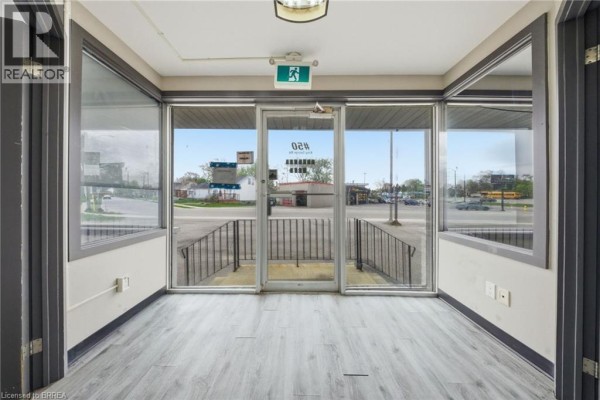 50 King George Road Unit# 3, Brantford, ON N3R5K7 Photo 3