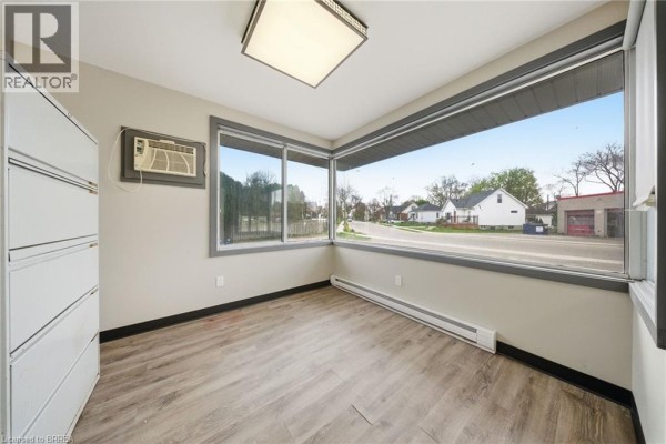50 King George Road Unit# 3, Brantford, ON N3R5K7 Photo 4