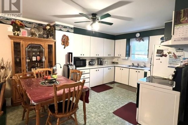 50 King St. E, St  Charles, ON, photo 3