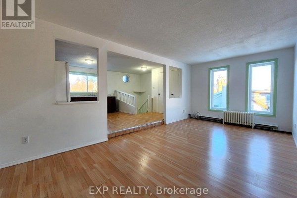 50 Madawaska Street W, Arnprior, ON K7S1R9 Photo 4