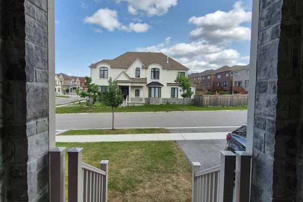50 Meadow Vista Crescent, East Gwillimbury, ON, photo 3