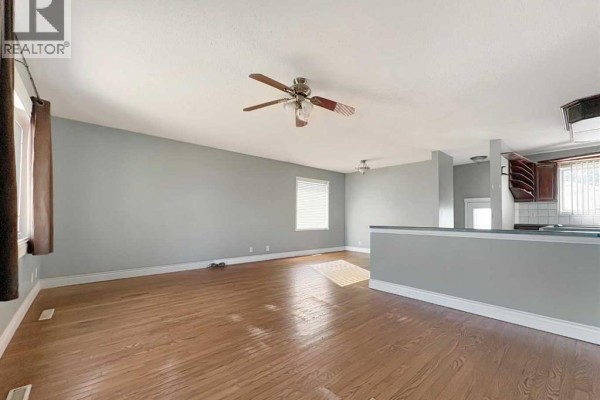 Bedroom - 50 Moberly Crescent, Fort Mcmurray, AB T9H6G9 Photo 3