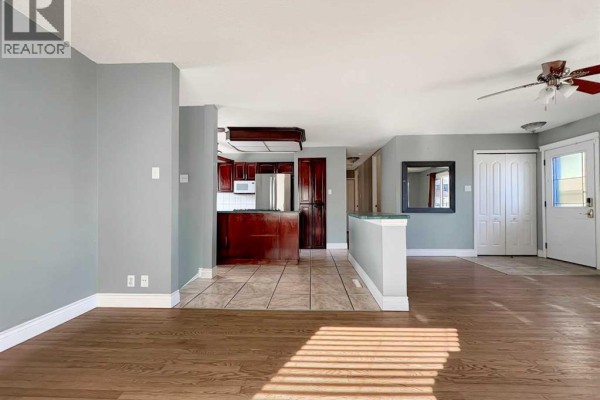 Dining room - 50 Moberly Crescent, Fort Mcmurray, AB T9H6G9 Photo 5