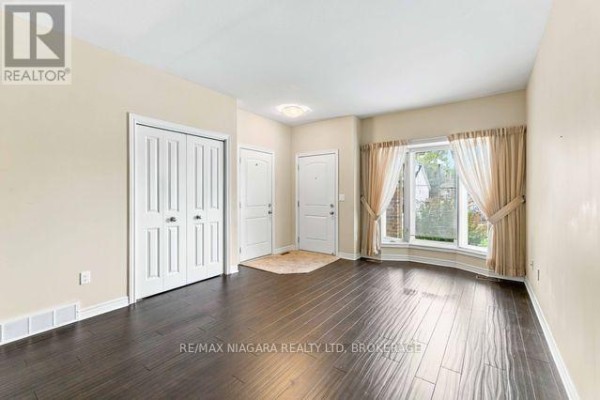 Dining room - 50 Shipview Court, Welland, ON L3B0A7 Photo 5