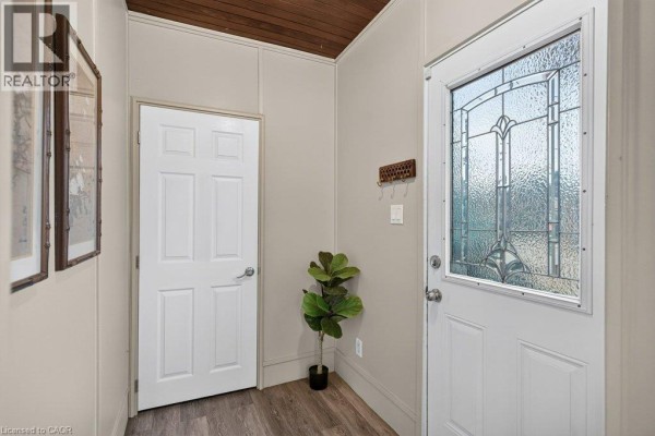 50 Wexford Avenue S, Hamilton, ON, photo 3