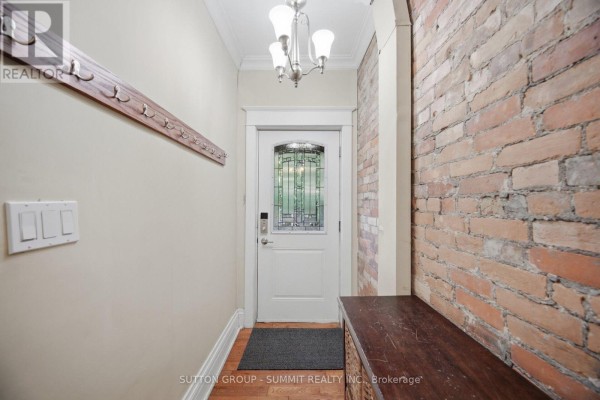 Kitchen - 500 Indian Grove, Toronto, ON M6P2H9 Photo 4