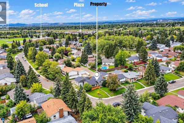 Foyer - 500 Queen Charlotte Road Se, Calgary, AB T2J4H7 Photo 2