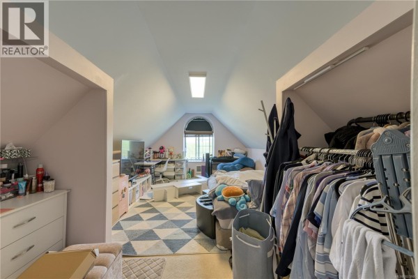 Bedroom - 5000 Beaver Harbour Rd, Port Hardy, BC V0N2P0 Photo 4