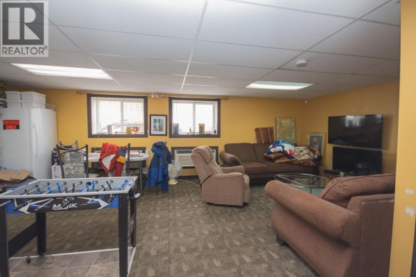 5002 50 Avenue, Pouce Coupe, BC V0C2C0 Photo 4