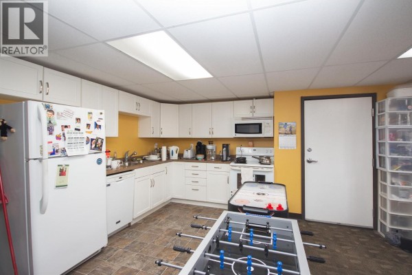 5002 50 Avenue, Pouce Coupe, BC V0C2C0 Photo 5