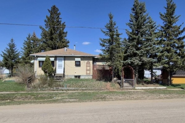 Kitchen - 5003 49 St, Ryley, AB T0B4A0 Photo 2