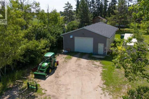 5005, 5009 And 5011 50 Avenue, Streamstown, AB T0B4G0 Photo 3