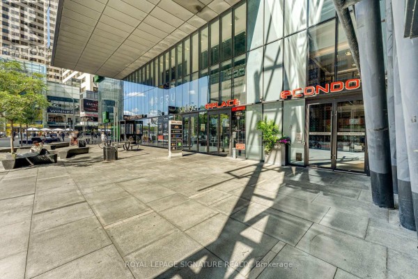 5009 - 8 Eglinton Avenue E, Toronto, ON, photo 2