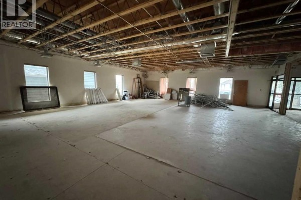5009 56 Street, Taber, AB T1G1M8 Photo 4