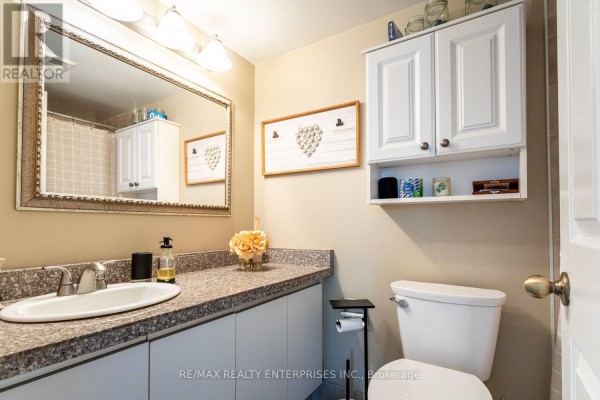 Eating area - 501 - 1111 Bough Beeches Boulevard, Mississauga, ON L4W4N1 Photo 5