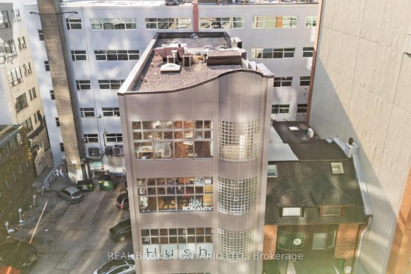 501 - 21 Camden Street, Toronto, ON M5V1V2 Photo 3