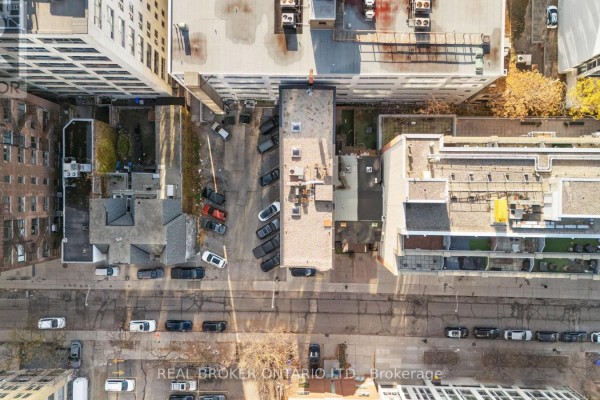 501 - 21 Camden Street, Toronto, ON M5V1V2 Photo 4