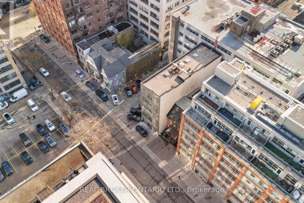 501 - 21 Camden Street, Toronto, ON M5V1V2 Photo 5
