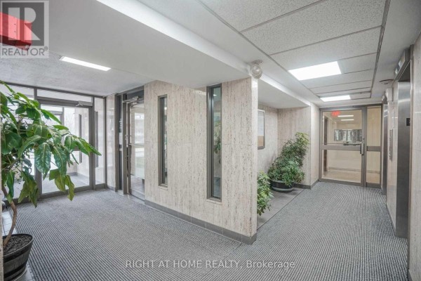 501 - 235 Grandravine Drive, Toronto, ON M3N1J2 Photo 3