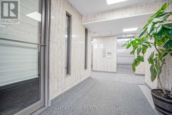 501 - 235 Grandravine Drive, Toronto, ON M3N1J2 Photo 4