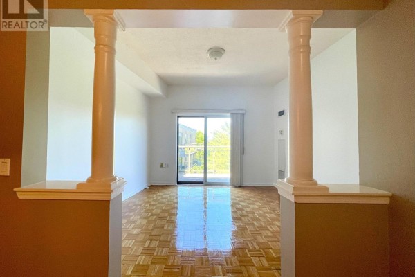Kitchen - 501 - 2506 Rutherford Road, Vaughan, ON L4K5N4 Photo 2