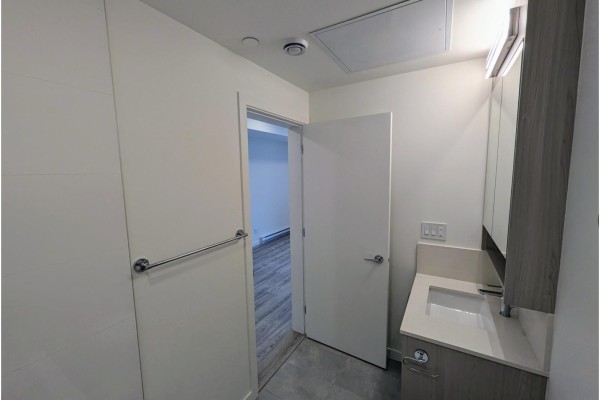 501 10829 140 Street, Surrey, BC V3R0H4 Photo 2