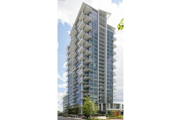 501 258 Nelson's Court, New Westminster, BC V3L0J9 Photo 2
