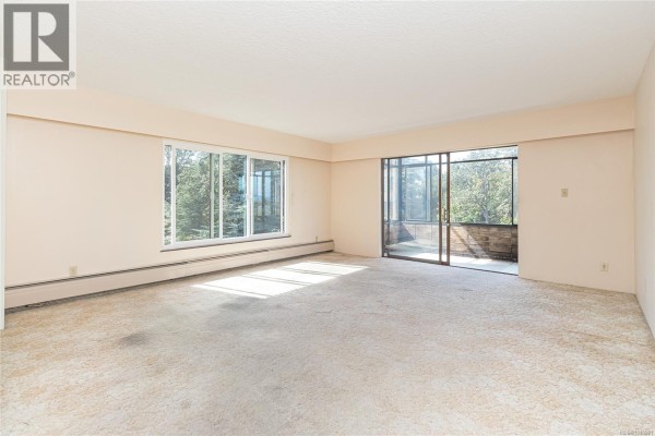 Primary Bedroom - 501 2910 Cook St, Victoria, BC V8T3S7 Photo 5