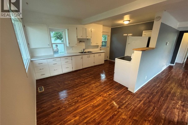 4pc Bathroom - 501 4th Street W, Meadow Lake, SK S9X1B9 Photo 5