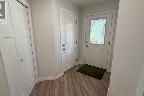 Den - 501 5 Street W, Hanna, AB T0J1P0 Photo 5