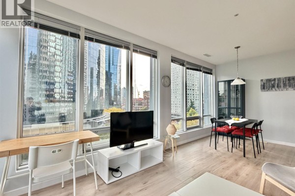 501 989 Nelson Street, Vancouver, BC V6Z2S1 Photo 2