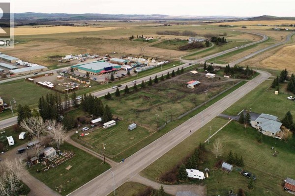 501 Centre Avenue E, Diamond Valley, AB T0L0H0 Photo 5