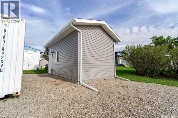 Living room - 501 Railway Avenue, Wilcox, SK S0G5E0 Photo 2